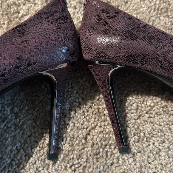 DKNY purple heels - Picture 5 of 8